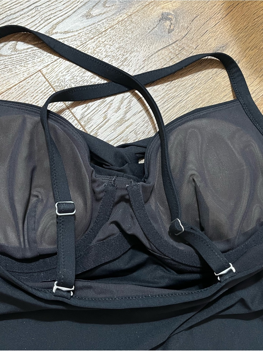 Athleta Black Crossover Strap Tankini Top - Picture 4 of 4